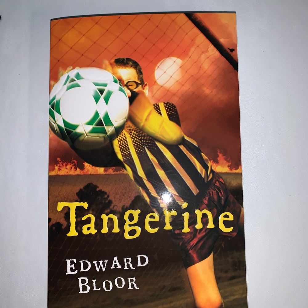 BOOK TANGERINE